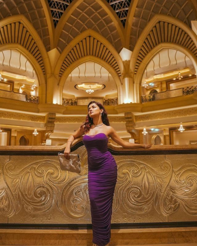 Avneet Kaur Sets The Temperature Soaring In Her Stunning Gown