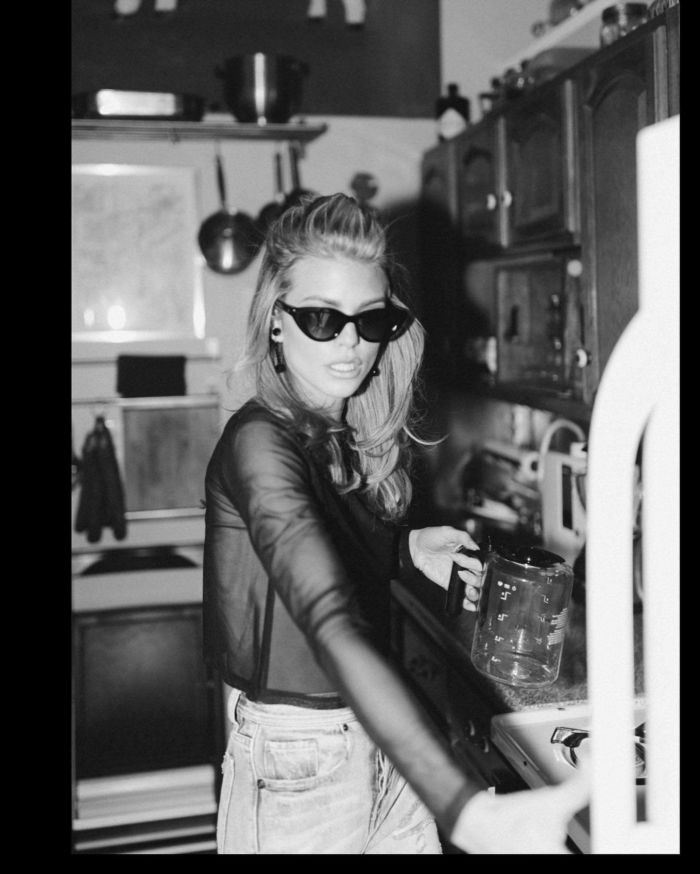 AnnaLynne McCord In A Vintage Photoshoot In Black Top