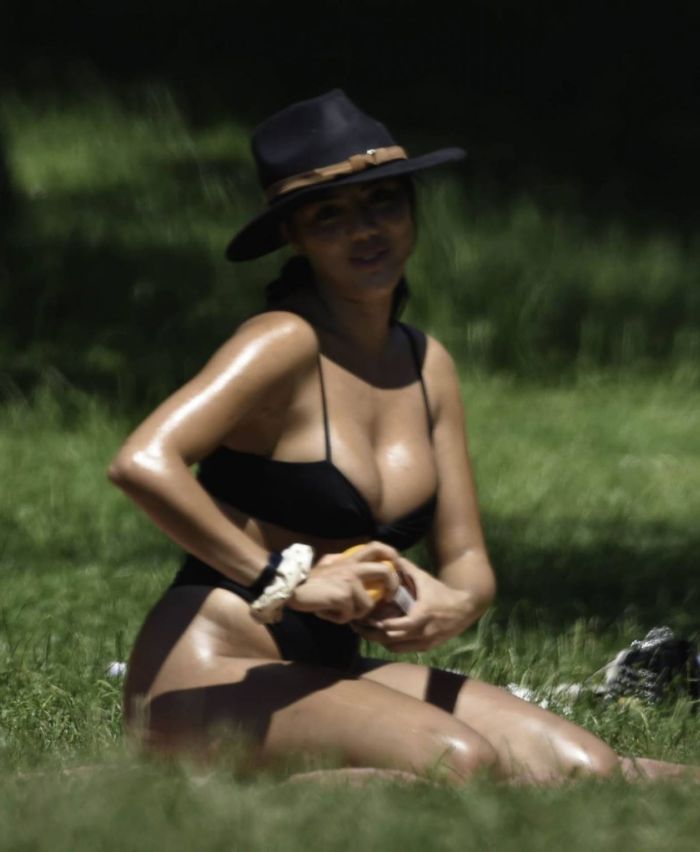 Arianna Ajtar Tanning In A Black Bikini At A Park In Manchester