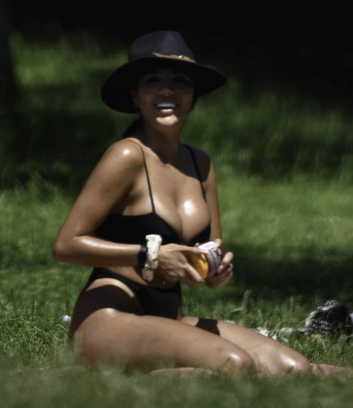 Arianna Ajtar Tanning In A Black Bikini At A Park In Manchester