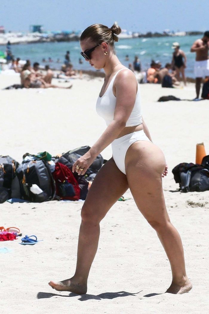 Bianca Elouise Enjoying Her Vacation At The Miami Beach