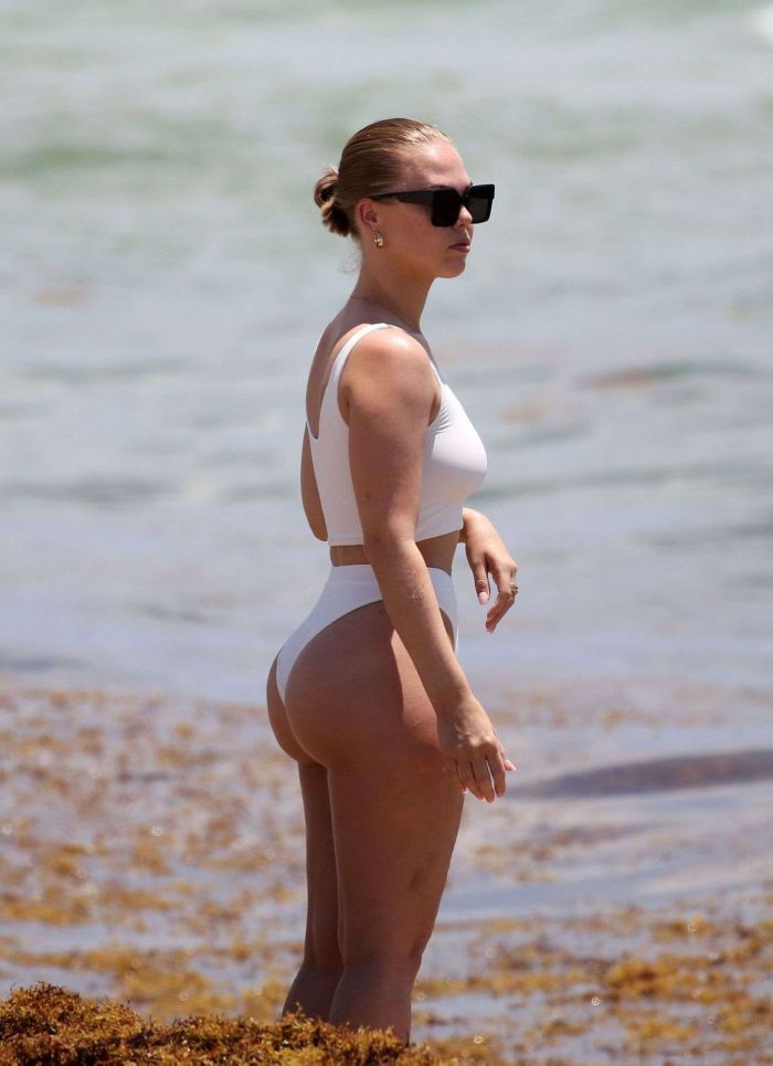 Bianca Elouise Enjoying Her Vacation At The Miami Beach