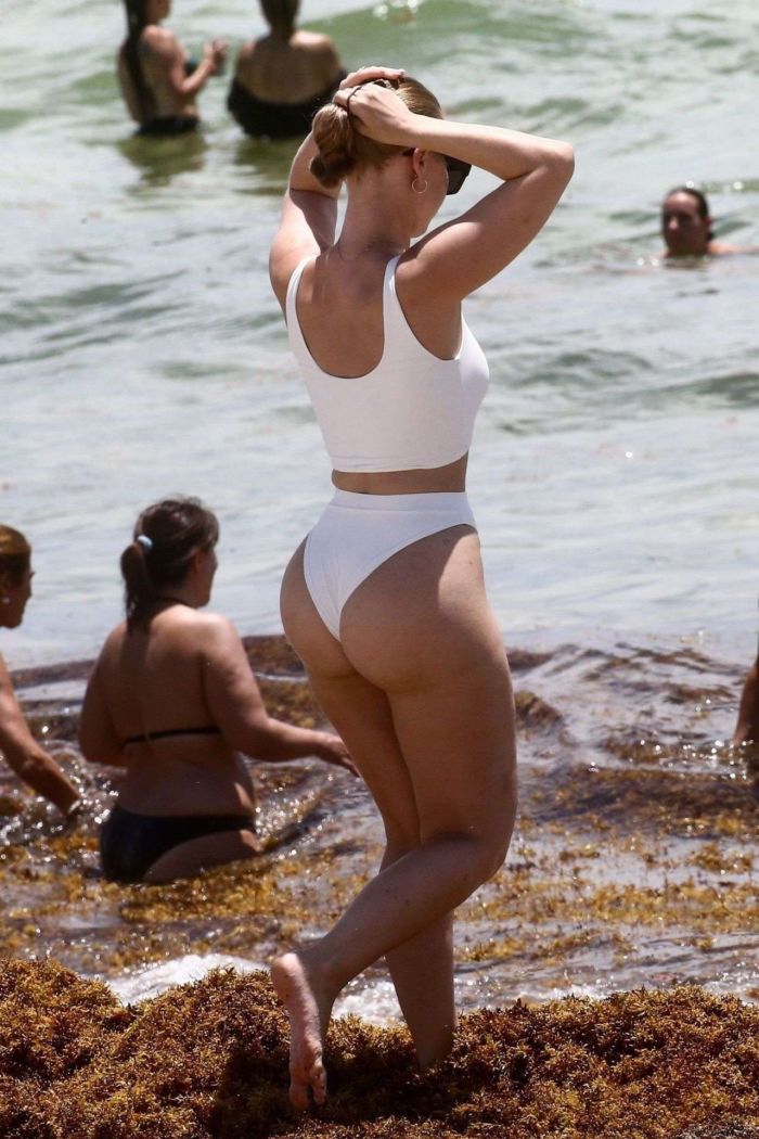 Bianca Elouise Enjoying Her Vacation At The Miami Beach