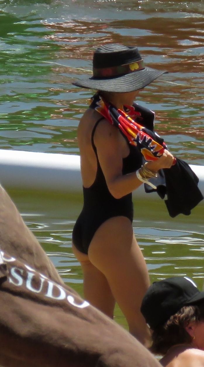 Elsa Pataky In A Black Swimsuit At The Senpere Lake In France