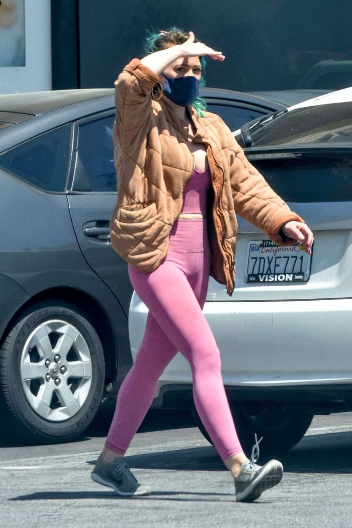 Hilary Duff Candids In Leggings And Low-Cut Top At Trader Joe's In Studio City