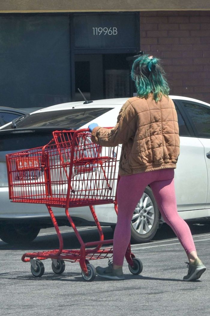 Hilary Duff Candids In Leggings And Low-Cut Top At Trader Joe's In Studio City